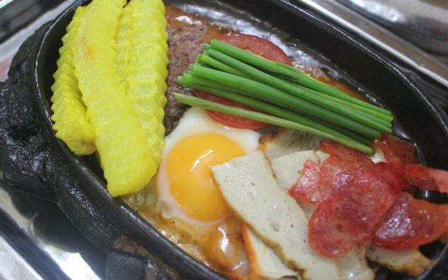 banh-mi-co-long-nguyen-chi-thanh