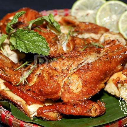 ga-nuong-la-chanh-tieu-1-con-canh-mang-tiet-long-me-bun-kho