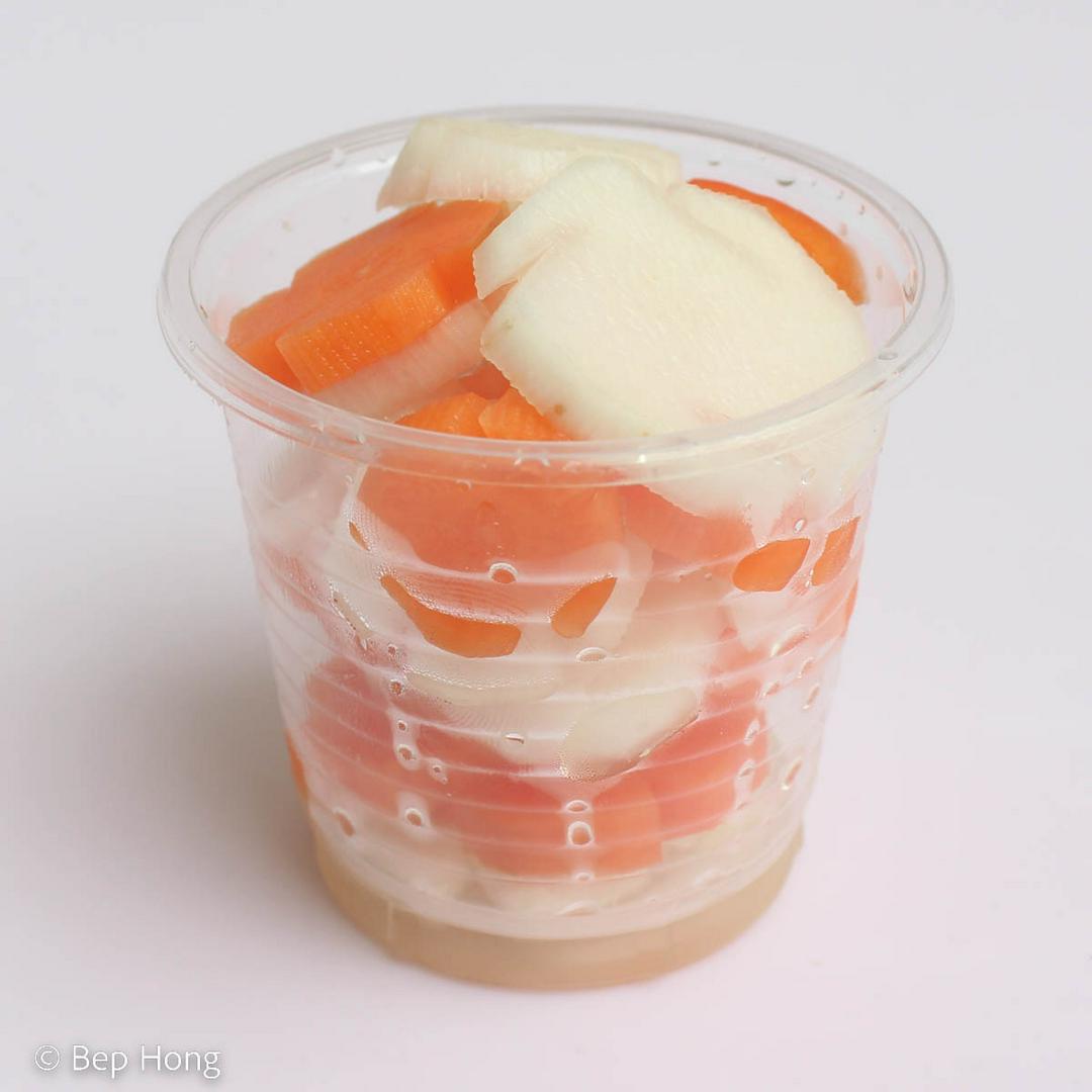 cu-cai-ca-rot-muoi-chua-ngot