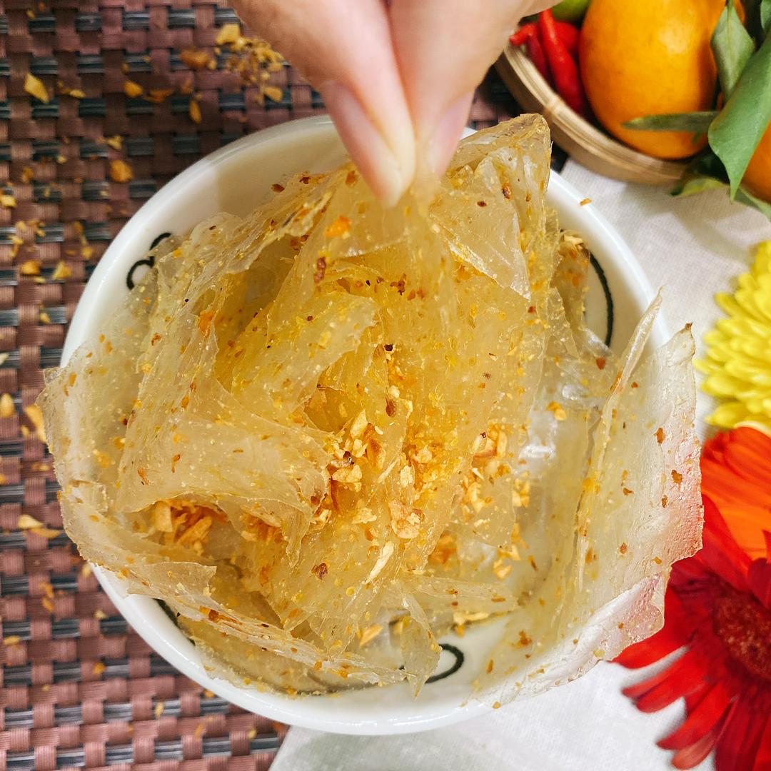 banh-trang-deo-soi-muoi-hanh-phi