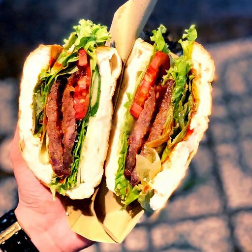 burger-bo-nuong-pho-mai-tuoi-op-la