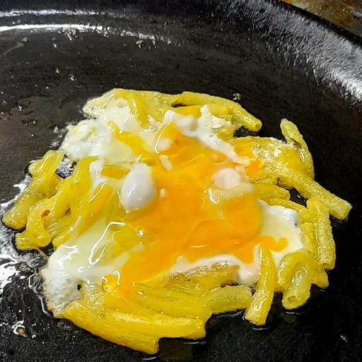 nui-chien-1-trung-them-nui