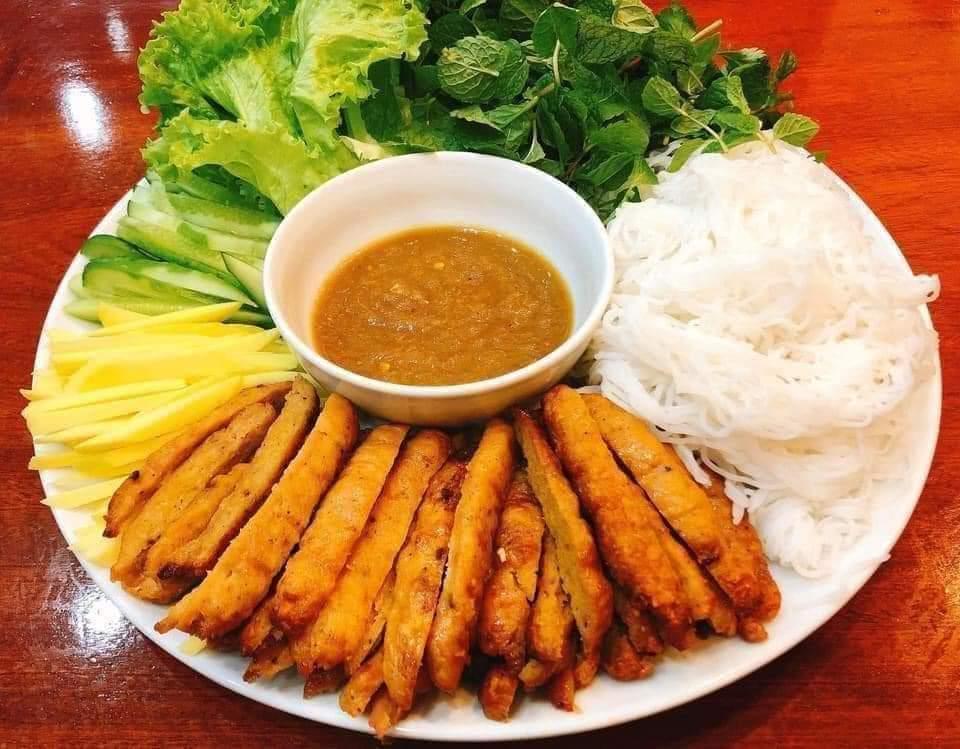 nem-lui-hue-xuat-thuong