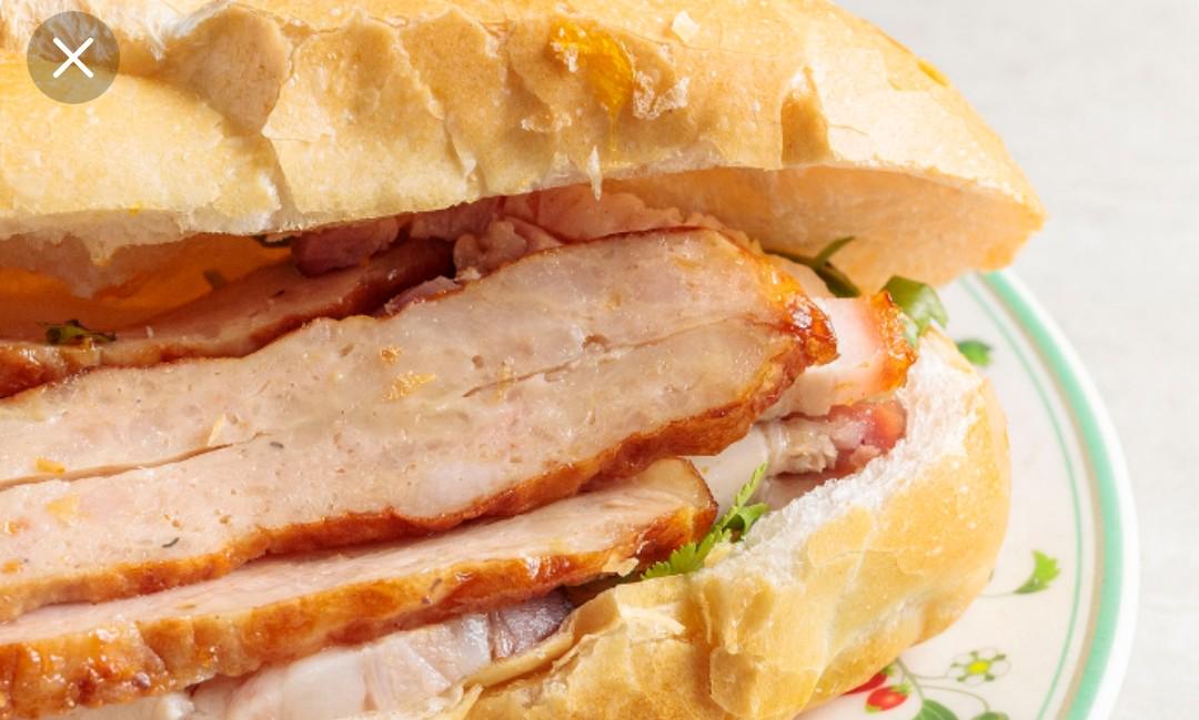 banh-mi-heo-quay-nem-nuong