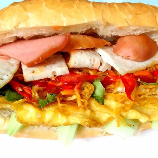 banh-mi-xuc-xich-kho-ga-cay