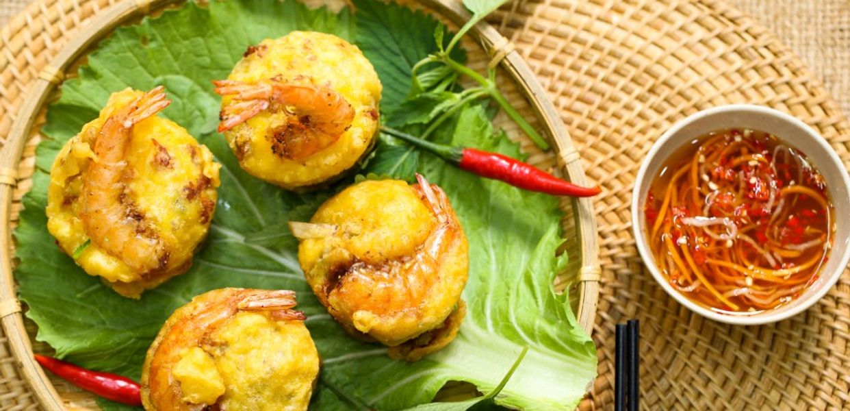 banh-cong-mien-tay-phan-huy-ich