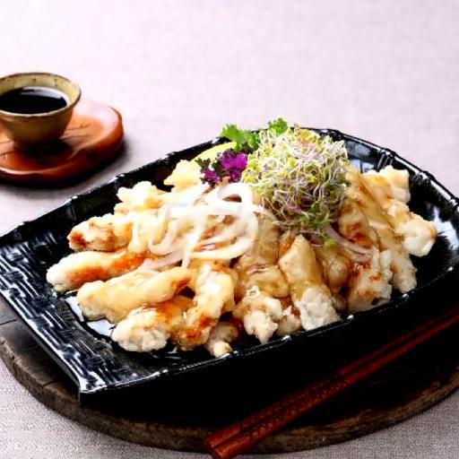 thit-heo-chien-bot-tron-sot-ac-biet-size-lon