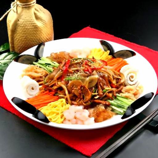 hai-san-thit-heo-trung-tron-mu-tac