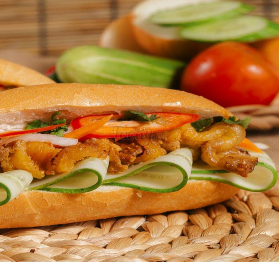 banh-mi-bo-trung