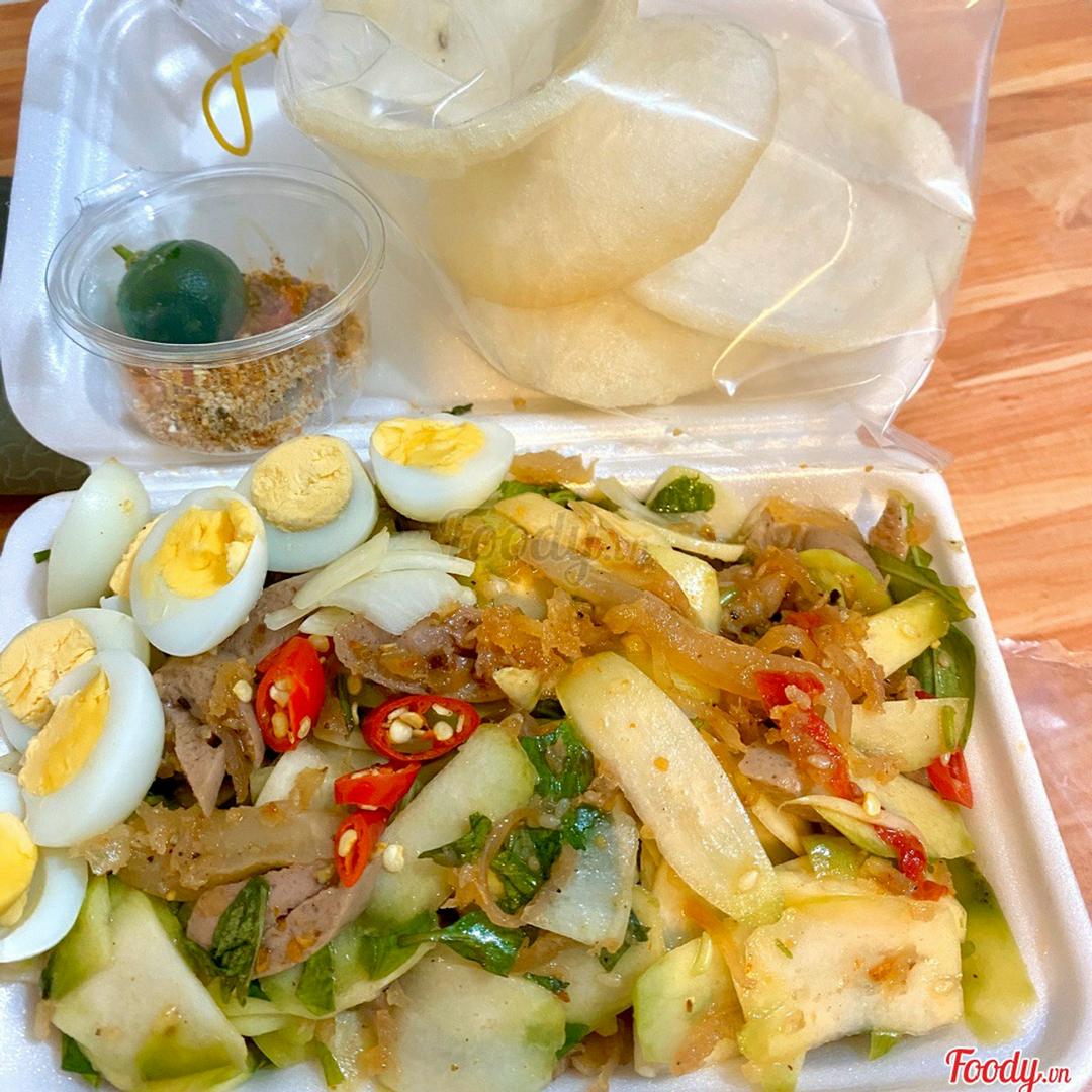 tre-tron-thap-cam-at-biet-co-kem-banh-phong