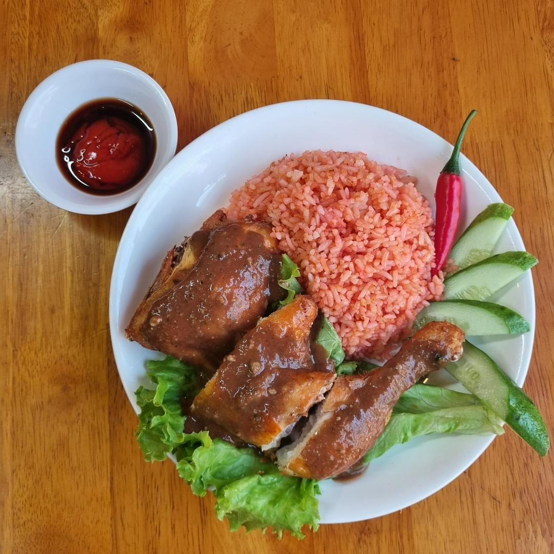 com-ga-xoi-mo-sot-tieu-xanh