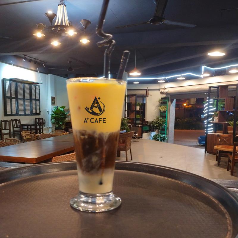 ca-phe-kem-trung-a-lat