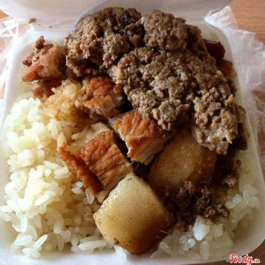 xoi-pate-thit-kho-tau