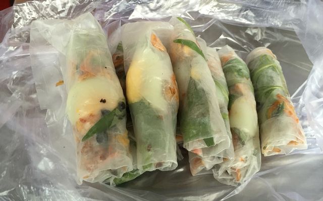 di-hong-banh-trang-cuon-cham-me-ba-hat