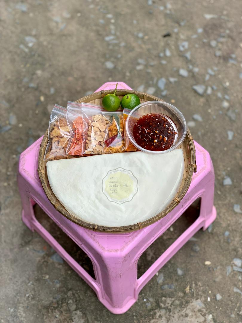 banh-trang-cham-sot-bo