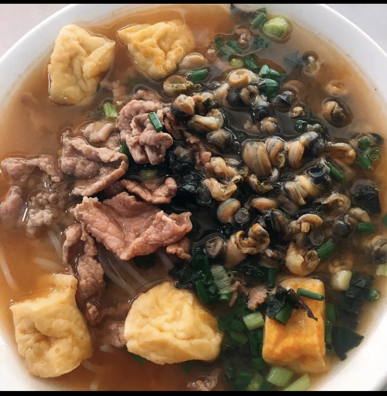 banh-a-rieu-cua-oc-bo-au