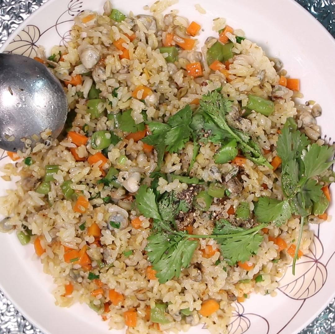 com-chien-hen-1-nuoc-sam