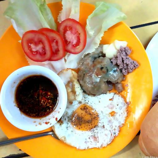 banh-mi-xiu-mai-trung