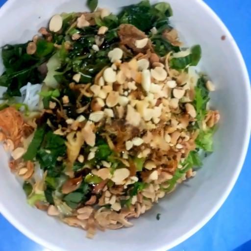 pho-ga-ta-tron-thit-ui-pho-nuoc-ga-ta-thit-ui-trung-ran-la-ngai-cuu-1-suat-tang-1-chai-tra-sam