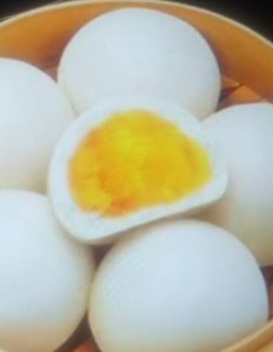 banh-bao-tuoi-chay-nhan-au-xanh-hat-sen