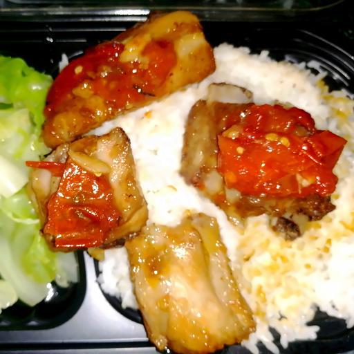 com-suon-sot-chua-ngot