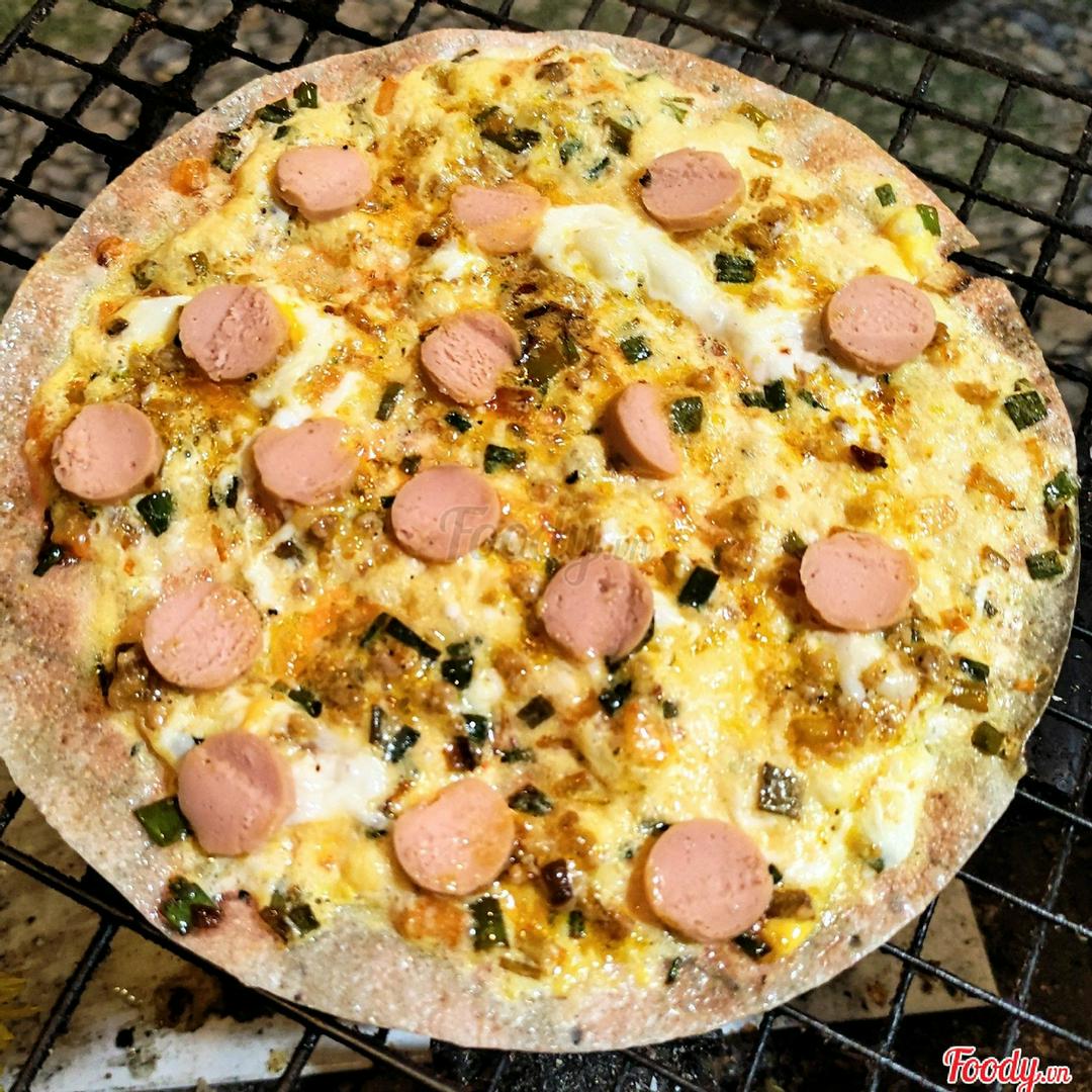 banh-trang-nuong-trung-ga-xuc-xich-thit-bam