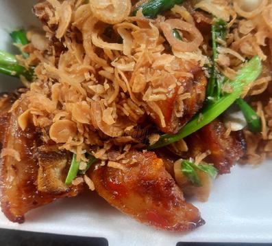 uoi-heo-chien-gion-nuoc-mam