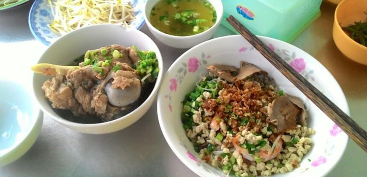 ba-hoang-hu-tieu-nam-vang