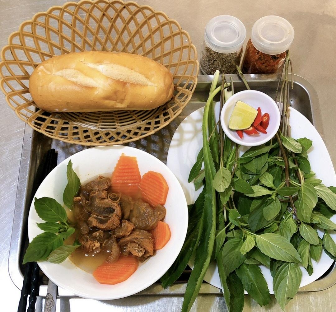 bo-kho-banh-mi