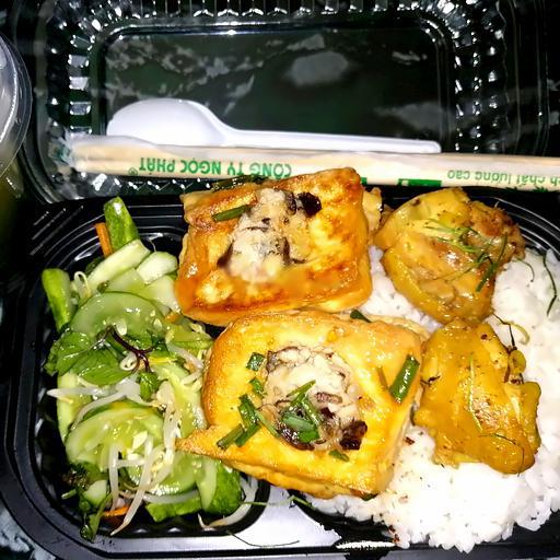 com-ga-rang-gung-au-sot-ca-chua