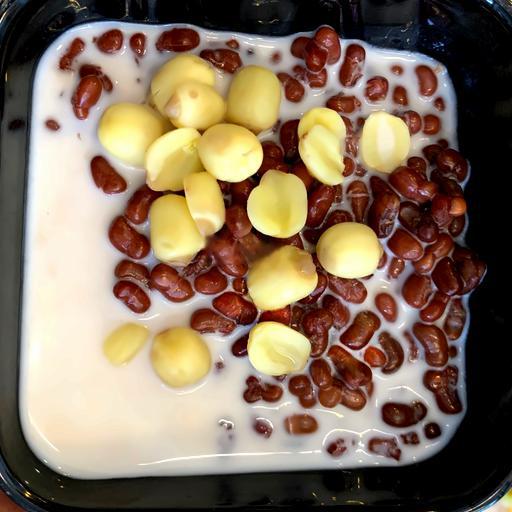 che-au-o-hat-sen-cot-dua