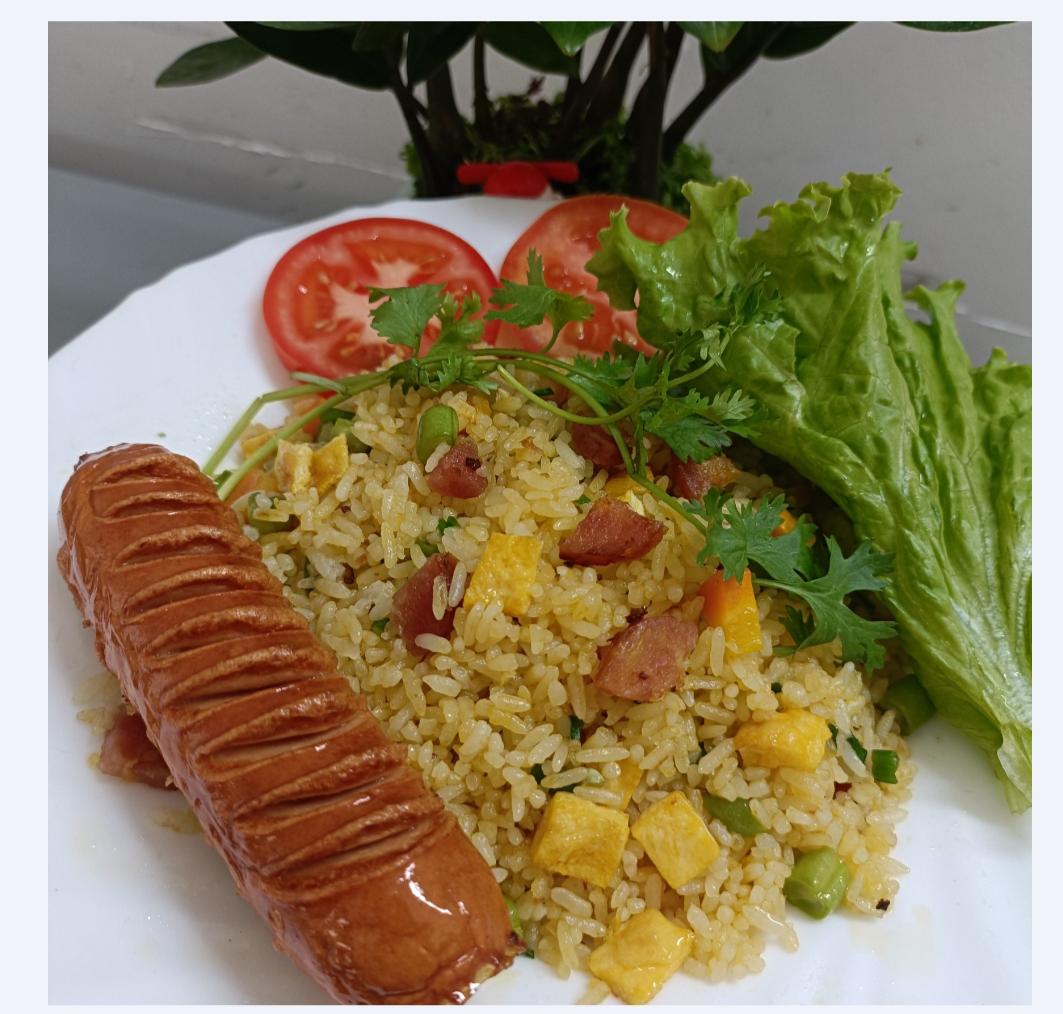 com-chien-duong-chau-xuc-xich-uc