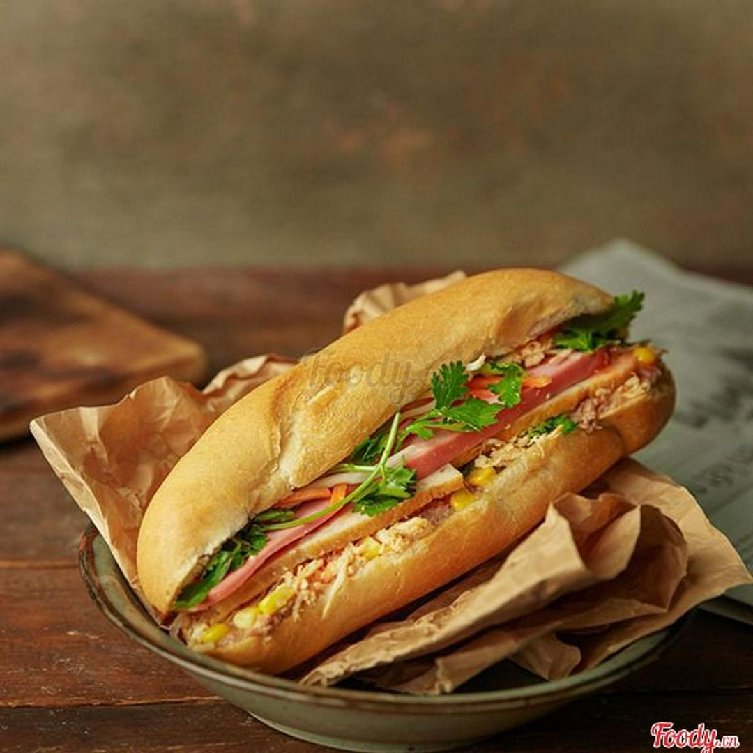banh-mi-thap-cam