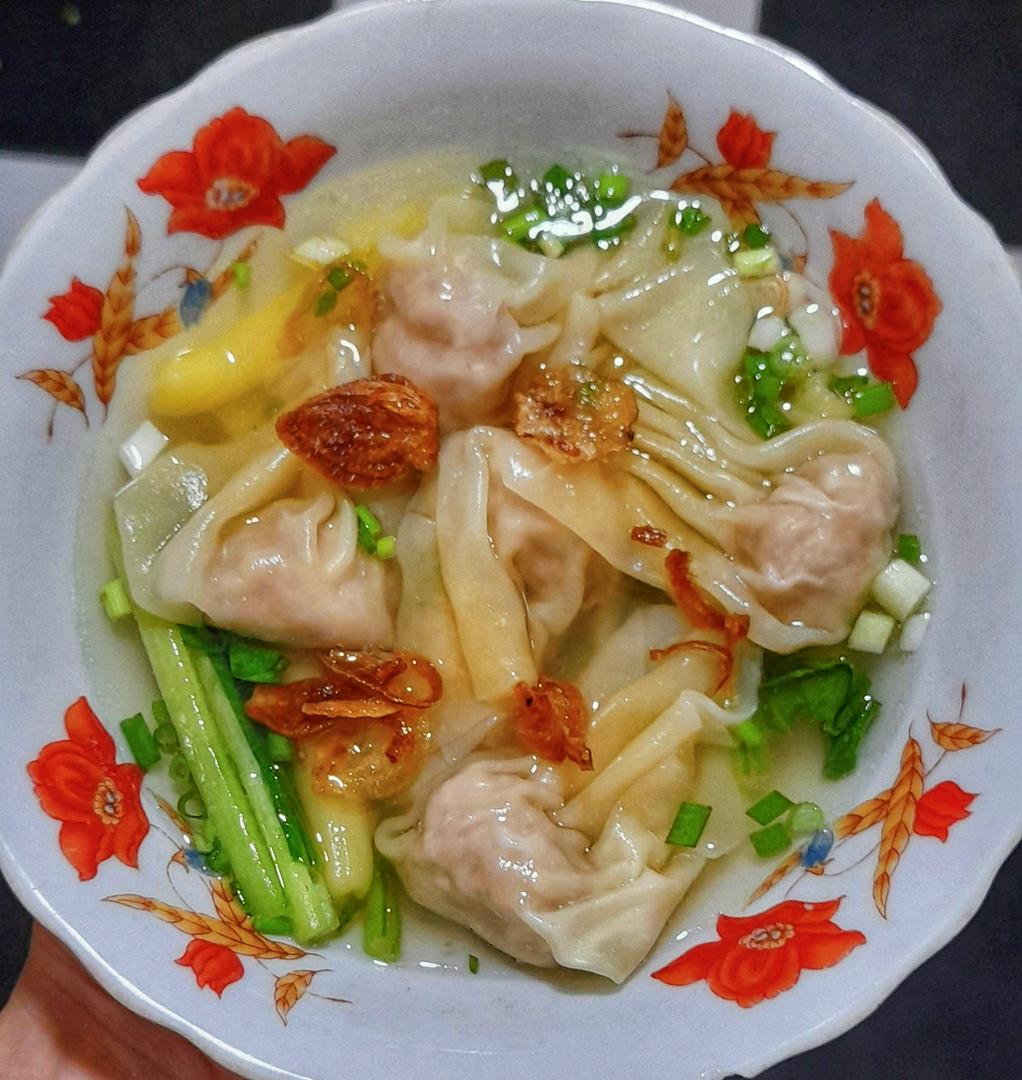 sup-8v-hoanh-thanh-thit-bam