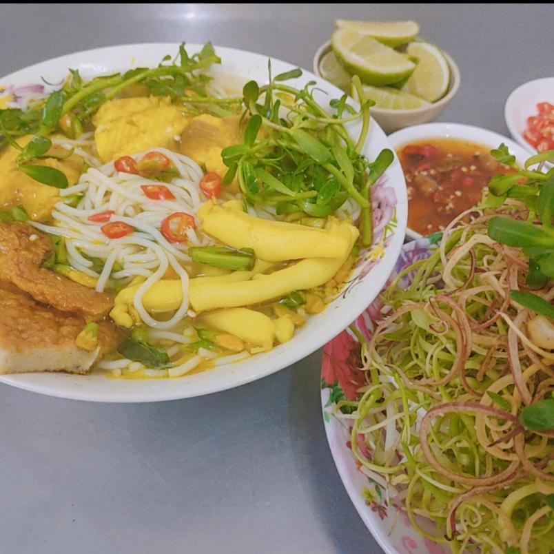 bun-ac-biet-nhieu-ca-muc