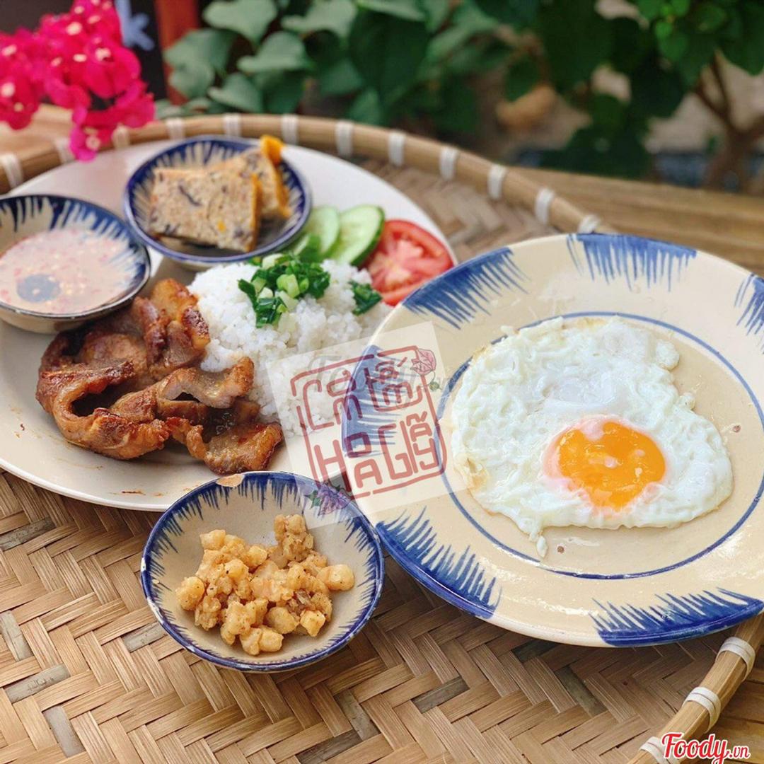 com-tam-suon-cha-trung