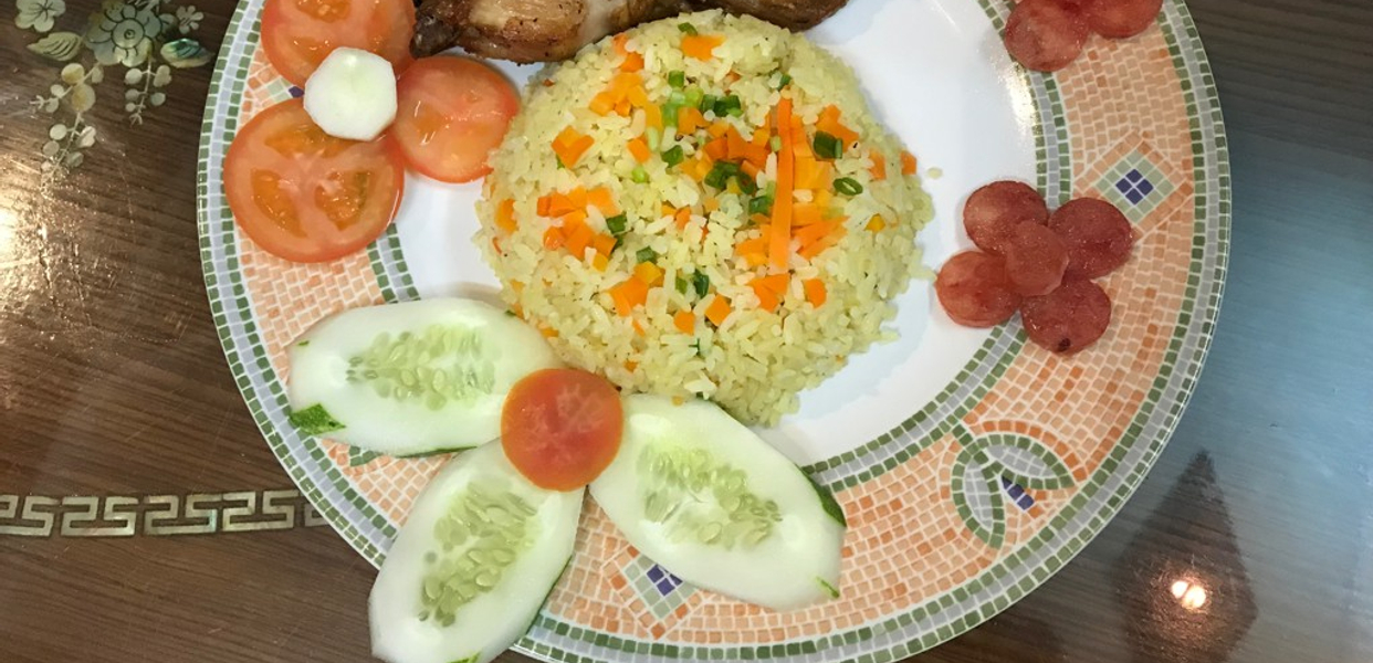 bep-nha-xuan-huong-com-ga-tra-sua-ly-thanh-tong