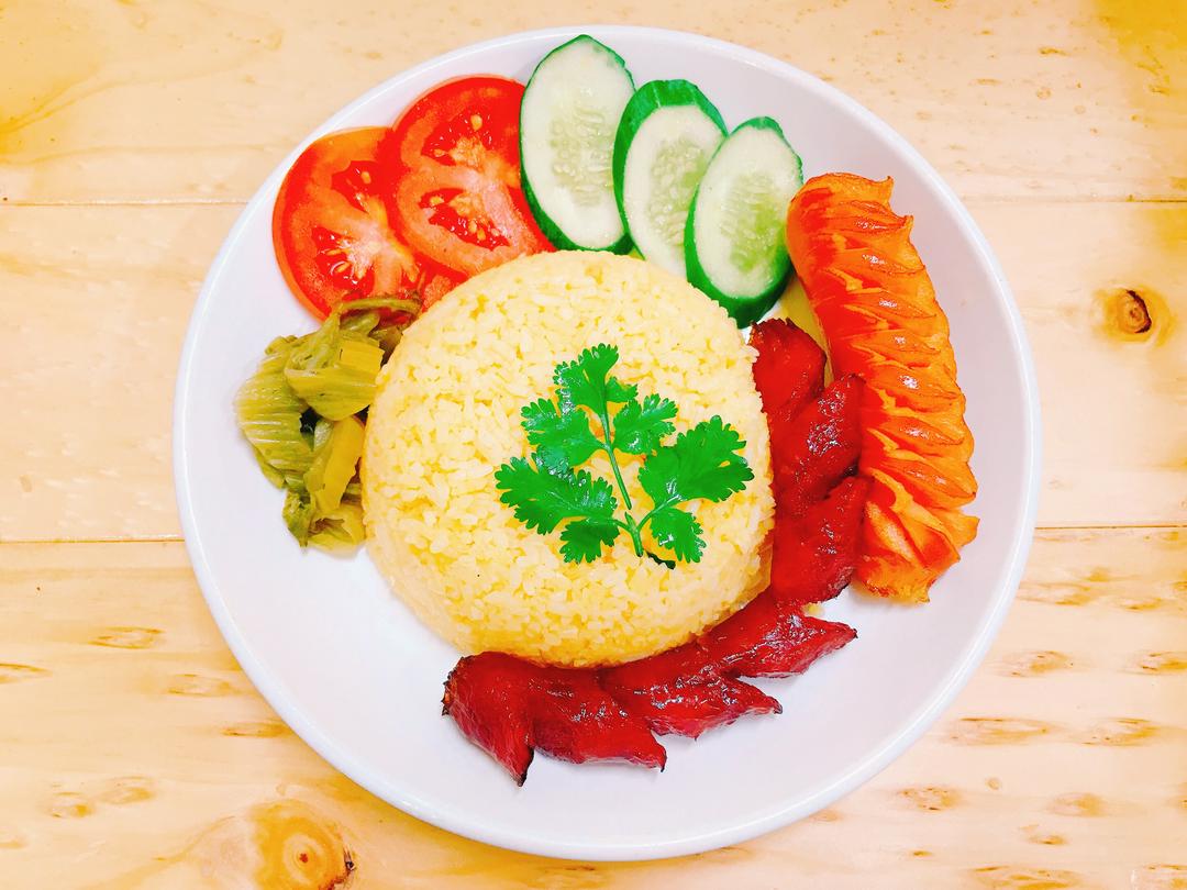 com-xuc-xich-lap-xuong