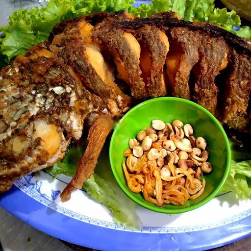 combo-2-ca-loc-chien-tai-heo-luoc