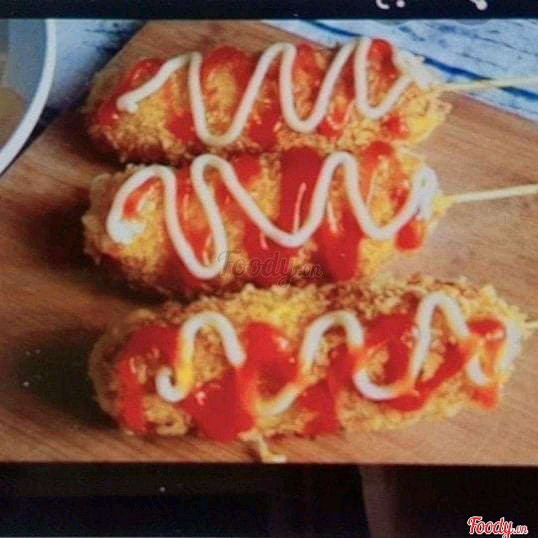 sandwich-cuon-xuc-xich-pho-mai