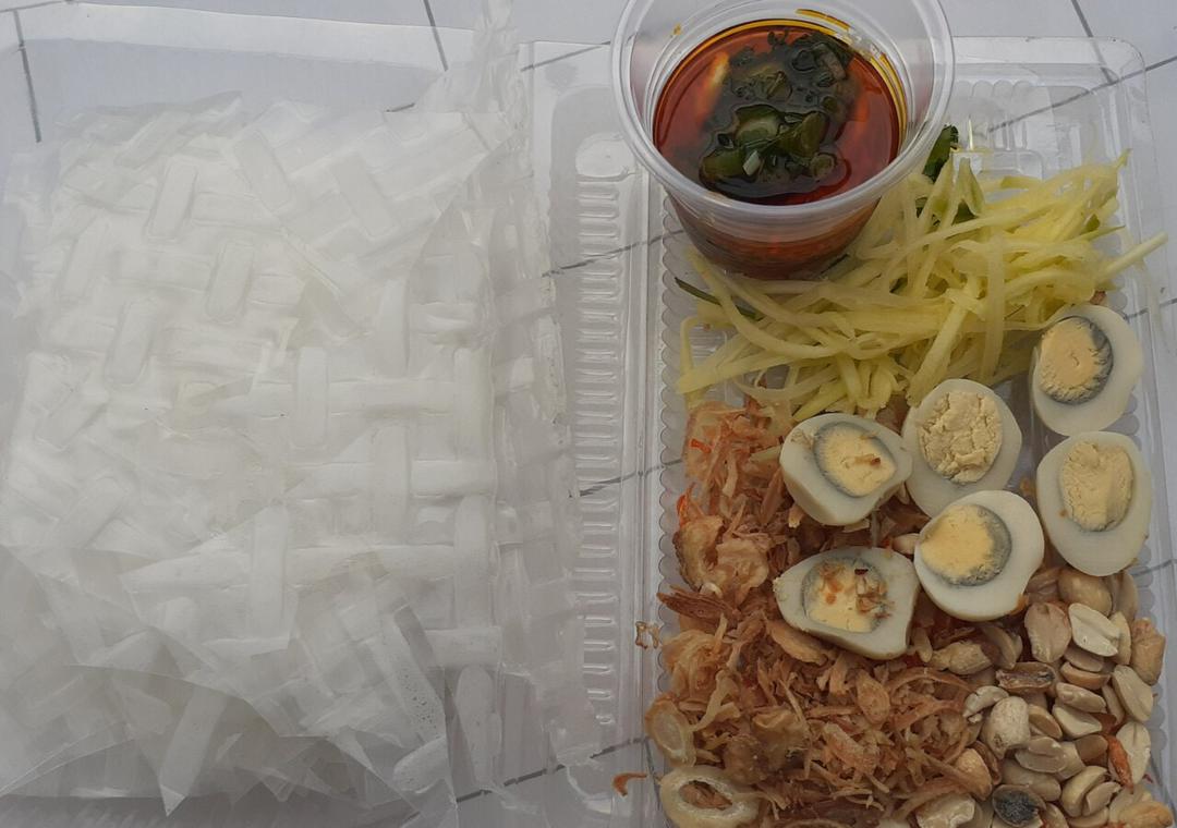 trung-cut-sot-bo-an-voi-mo-hanh