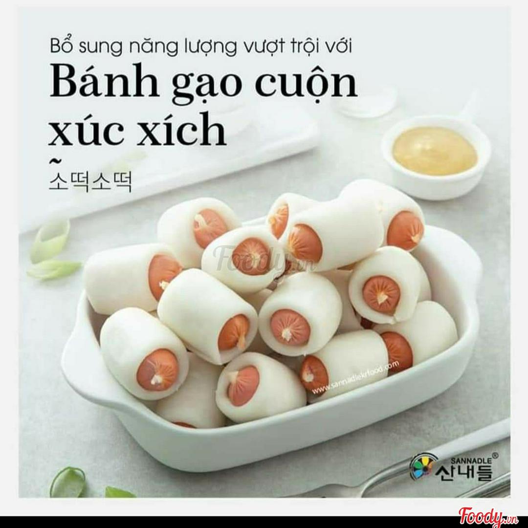 banh-gao-cuon-xuc-xich
