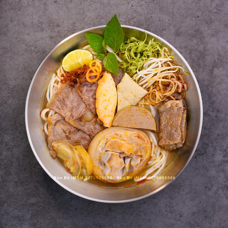 bun-bo-hue-ac-biet-gio-gan-imom