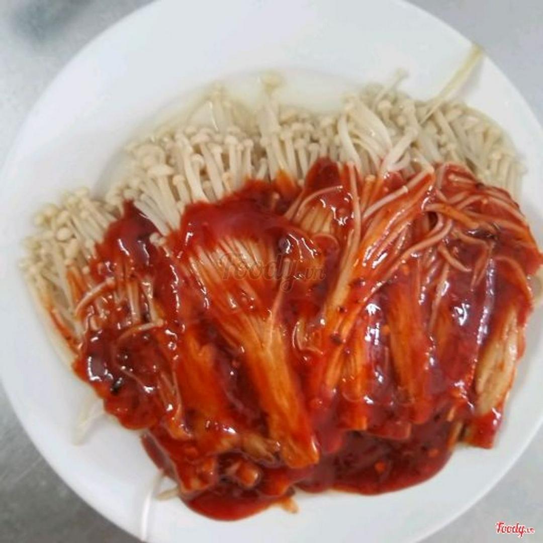 nam-kim-cham-sot-han-quoc