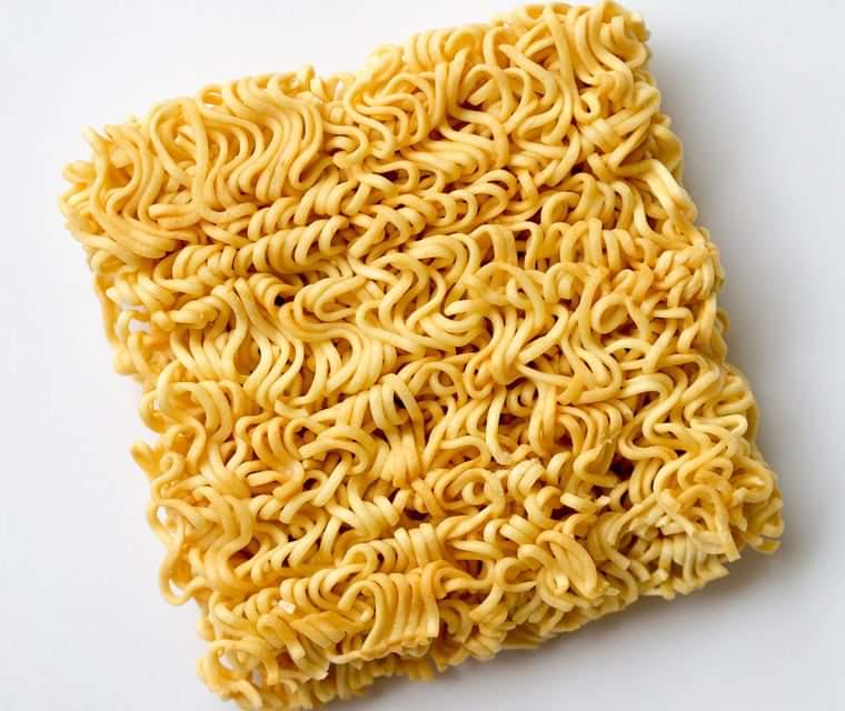 mi-goi-1-vat-kem-rau-muong