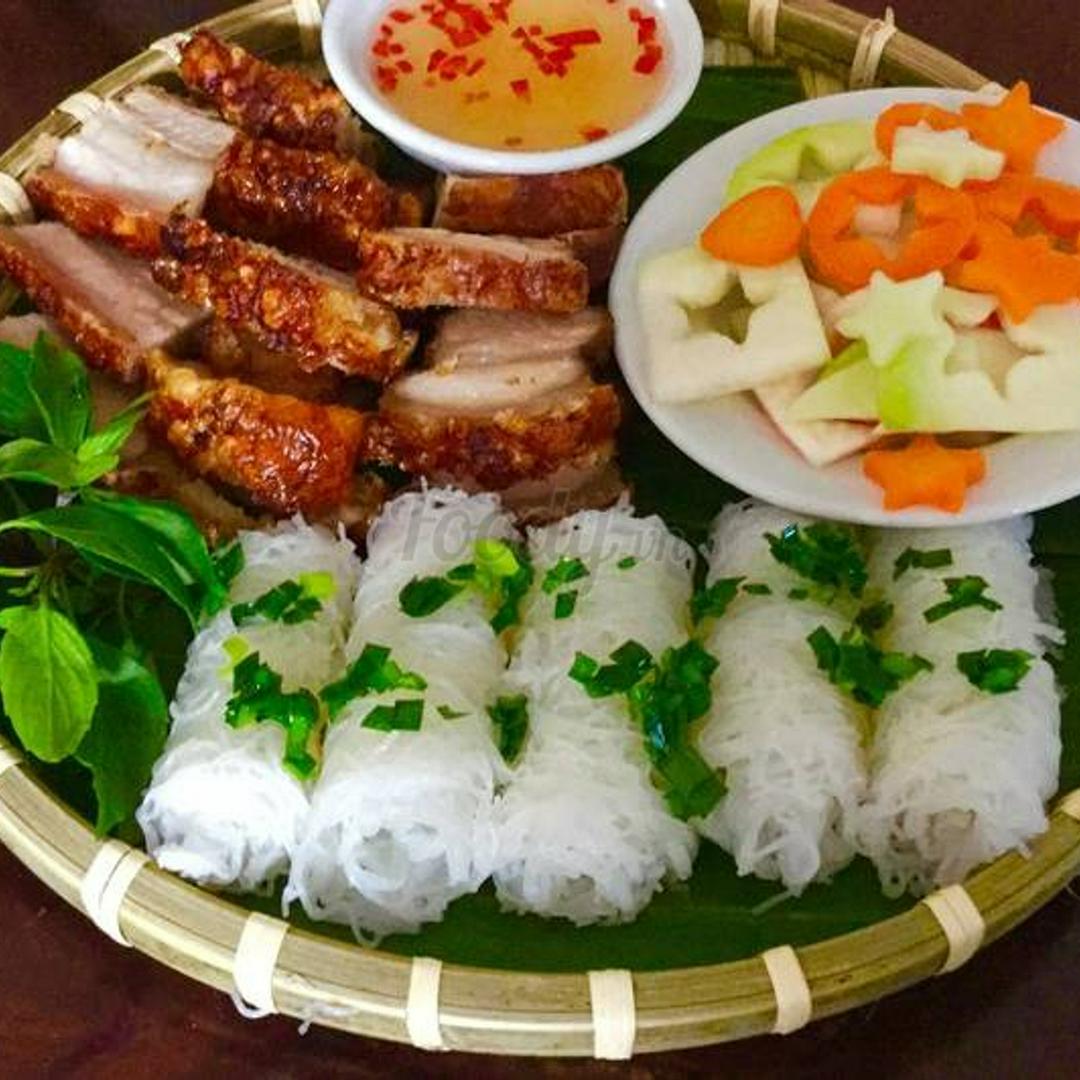 banh-hoi-heo-quay-tra-tac