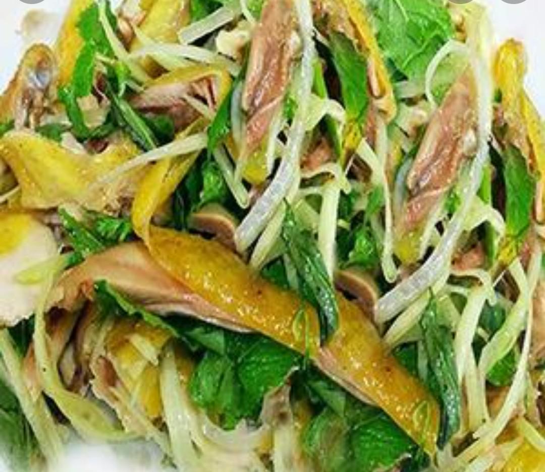 ga-1-2-con-tron-rau-ram-hanh-tay-chao-theo-kieu-mien-trung