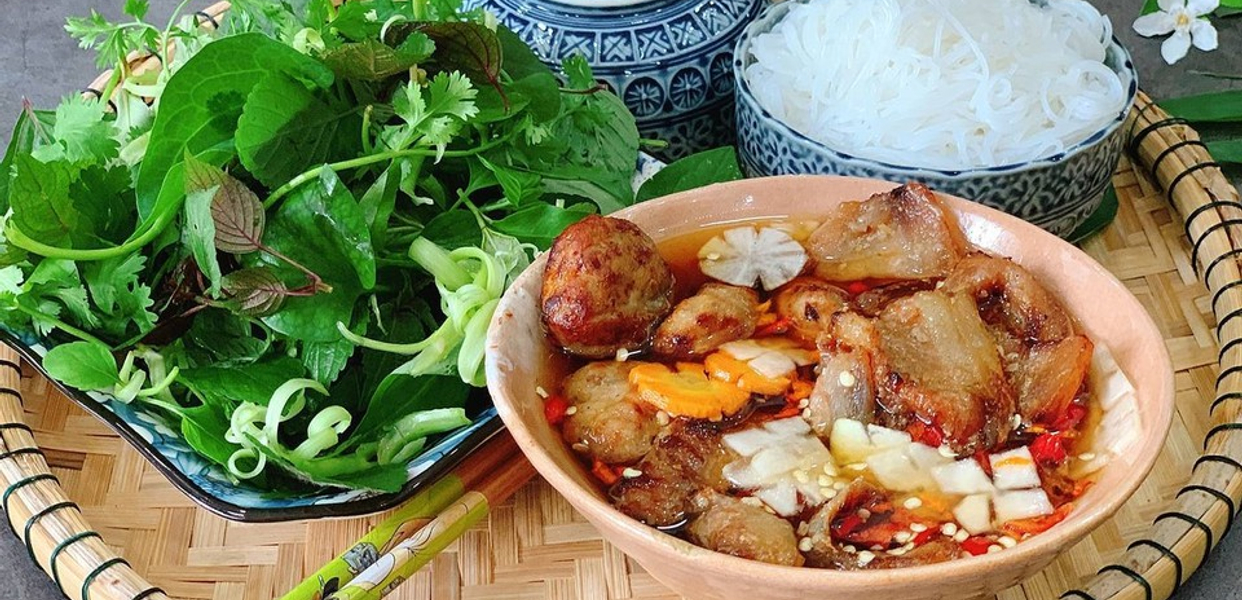 bun-cha-ha-noi-224-bun-cha-ha-noi-pham-van-bach
