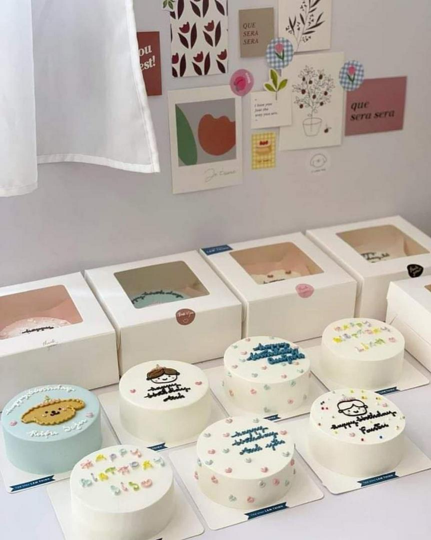 banh-sinh-nhat-hop-vuong-2-3-nguoi-an