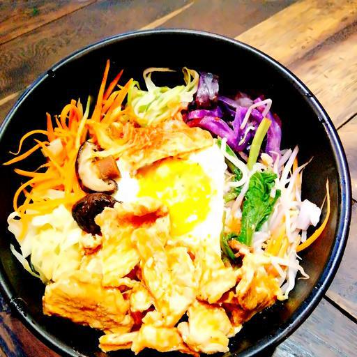 com-tron-han-quoc-thit-heo-bibimbap